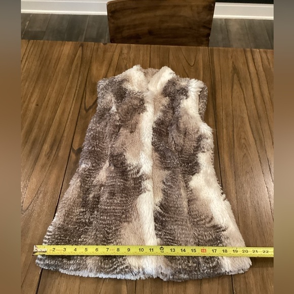 CAbi #3179 Aspen Faux Fur Vest Jacket Coat Ivory Mocha Tan Brown Full Zip Sz xs - Picture 4 of 10